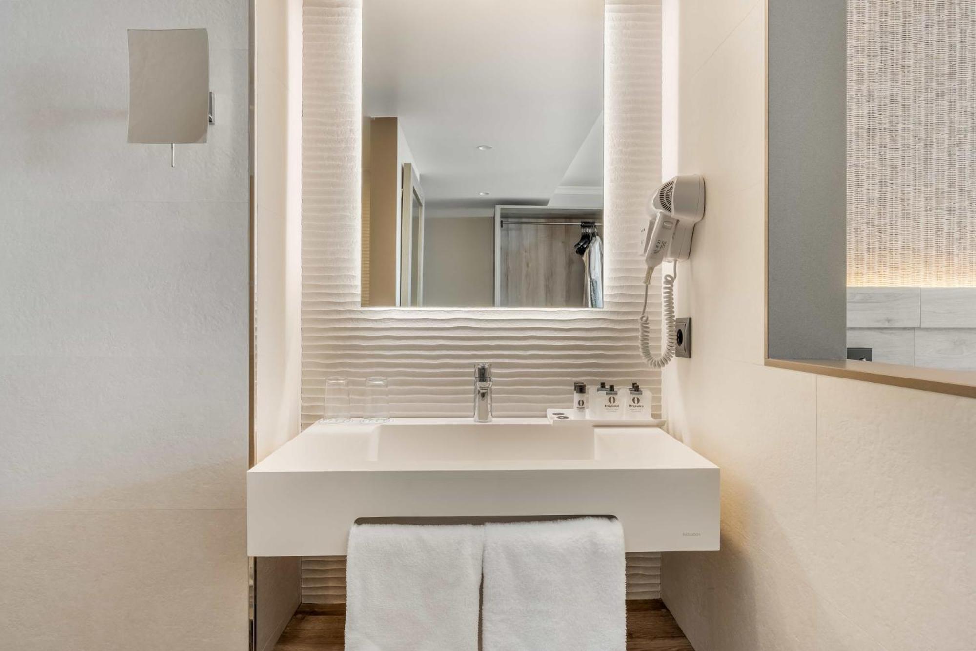 Metropol Hotel 4*